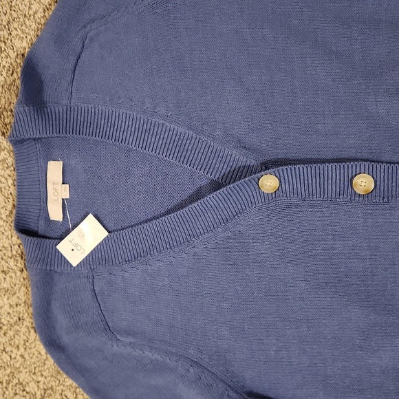 LOFT Cardigan - Picture 2 of 5